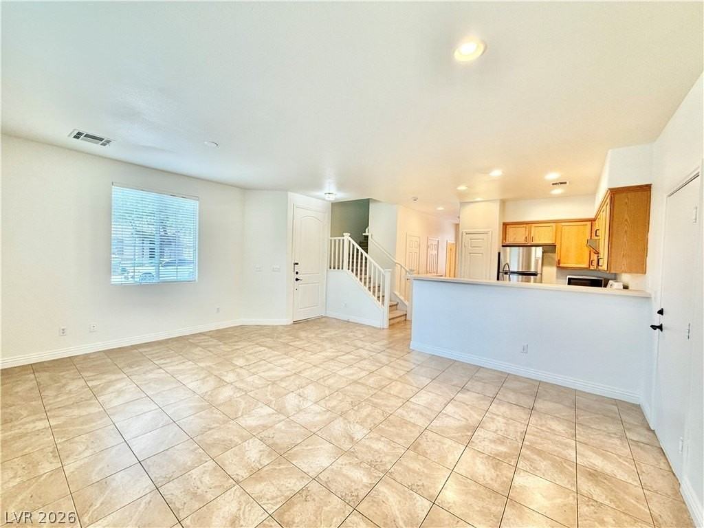 9797 Hanover Grove Ave - Photo 5 of 33