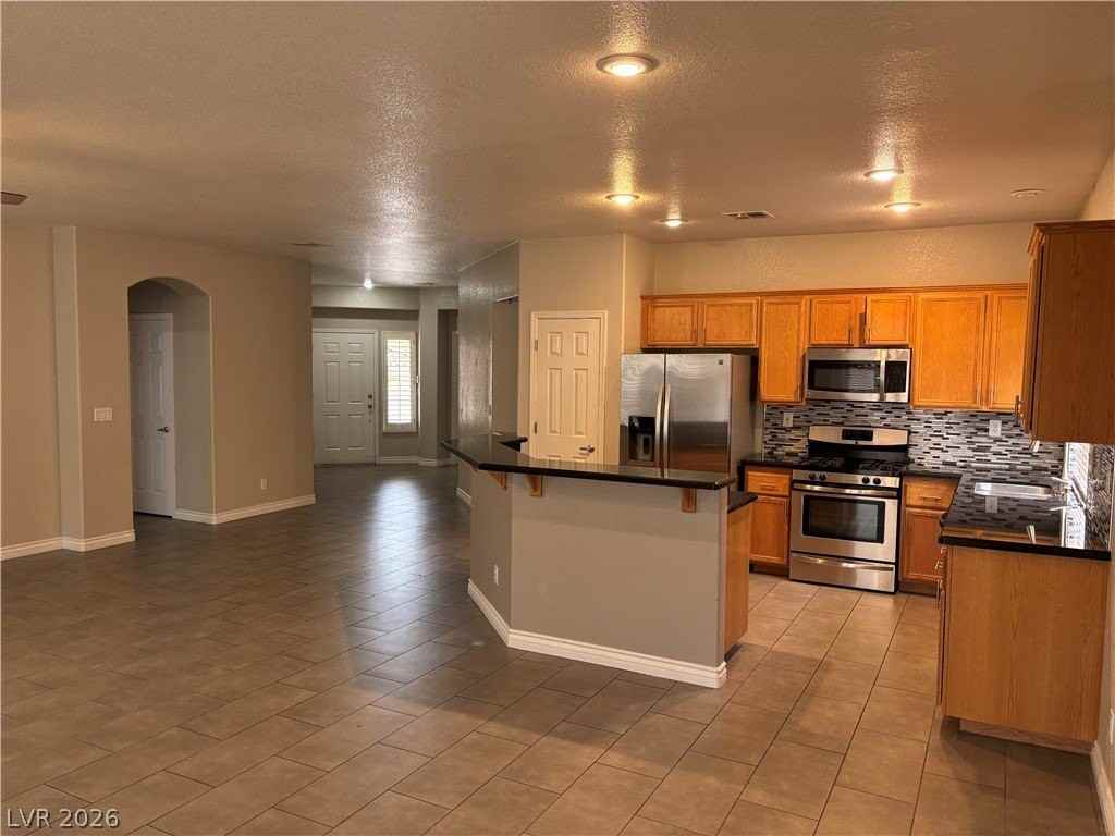 10628 Olivebranch Ave - Photo 5 of 18