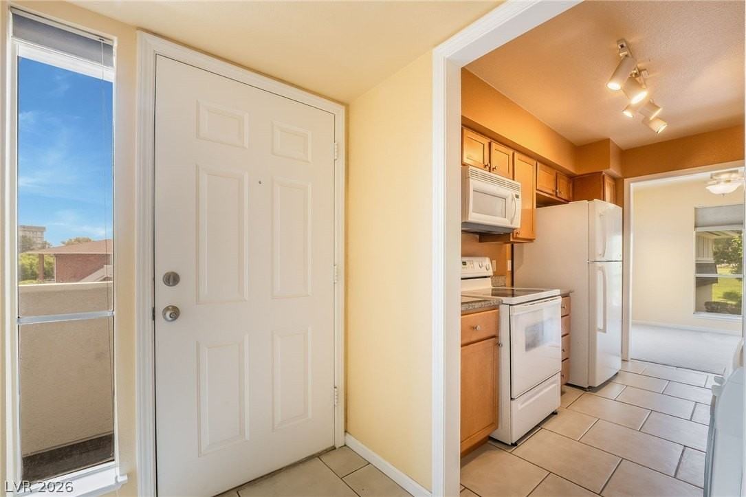 2843 Geary Pl #3102 - Photo 3 of 24