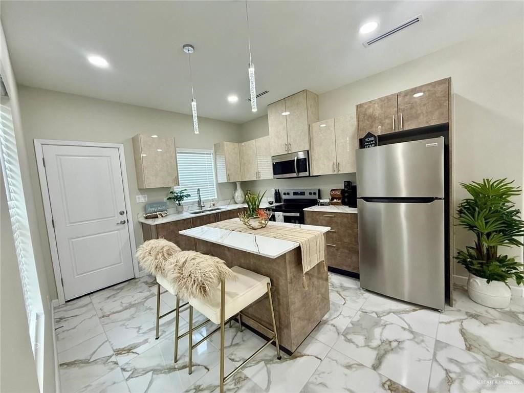 501 N Onyx Ave #1 - Photo 2 of 12