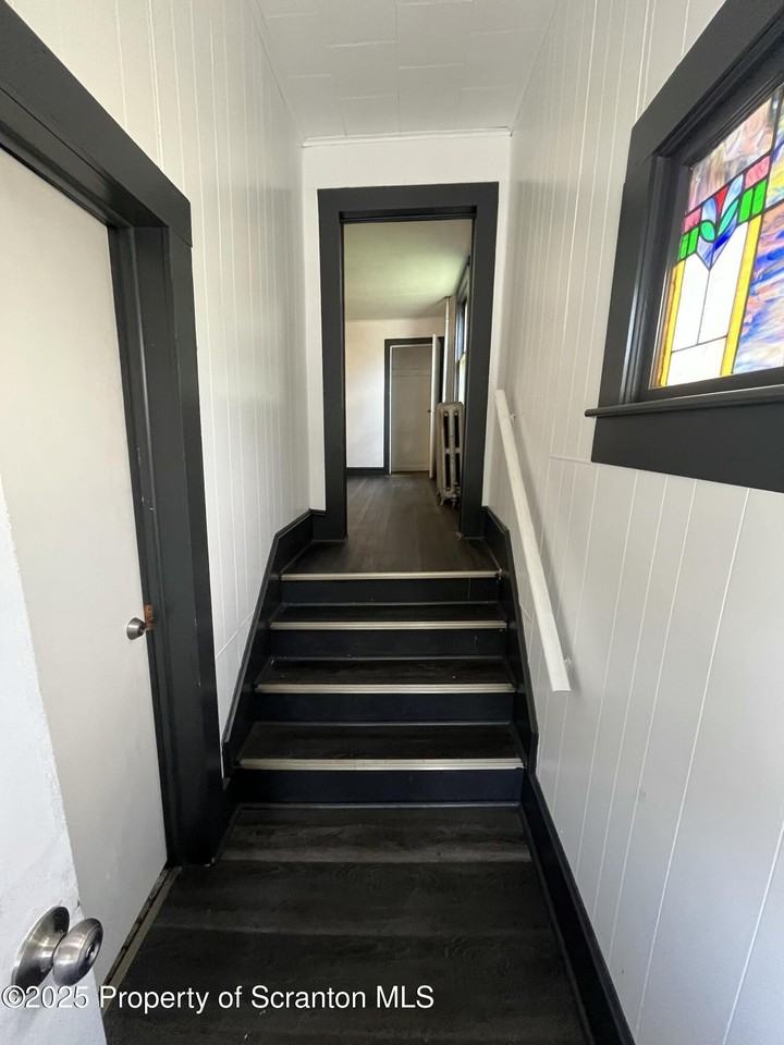 226 Union St - Photo 2 of 17