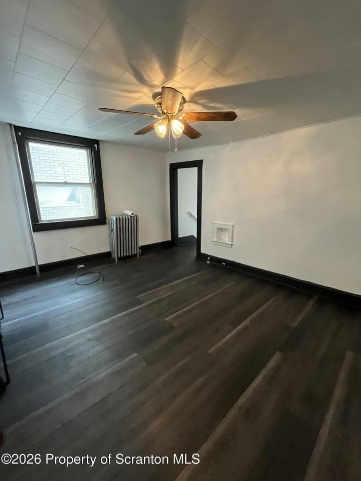 226 Union St - Photo 3 of 17