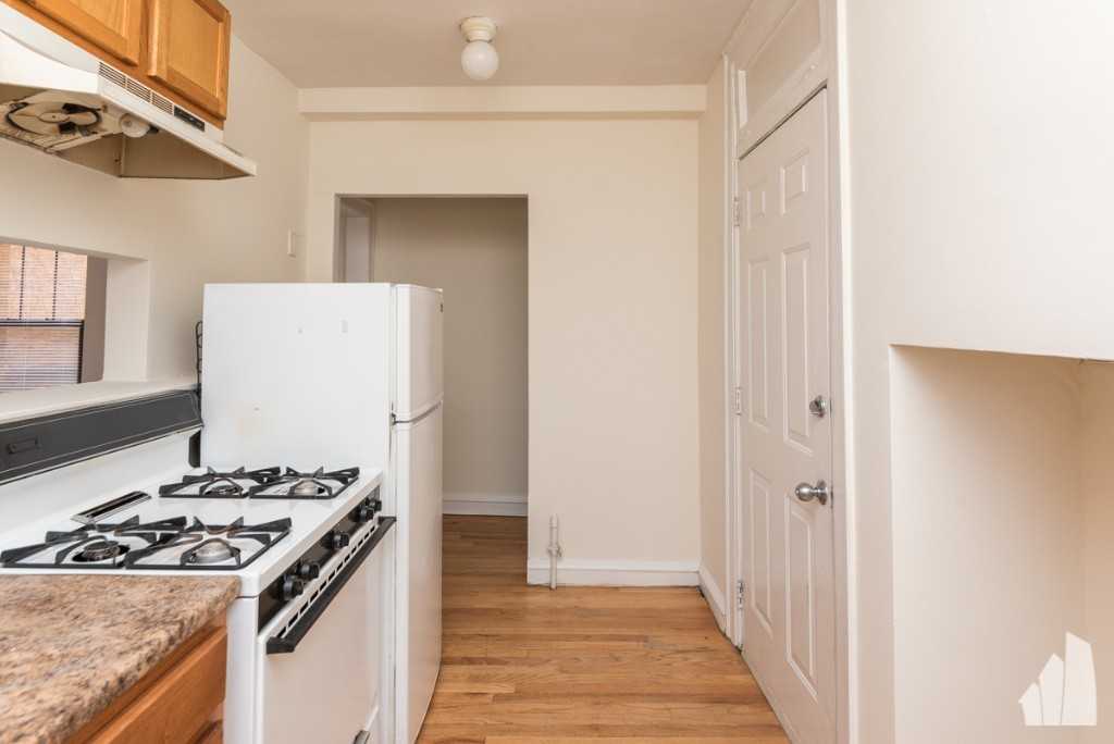 5945 N Paulina St #5949-2 - Photo 6 of 9