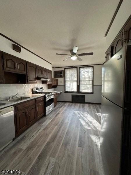 156 Franklin Ave - Photo 3 of 18