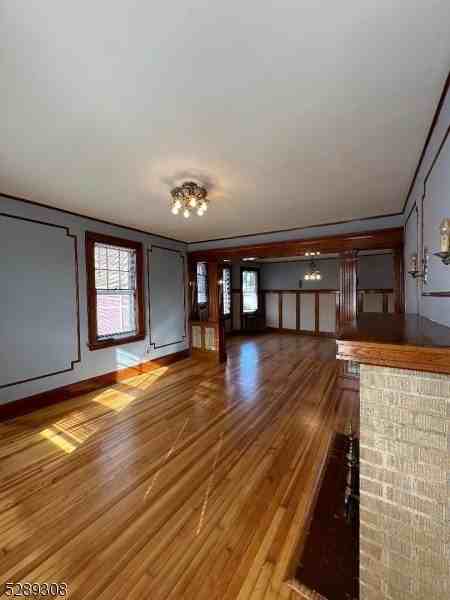 156 Franklin Ave - Photo 6 of 18
