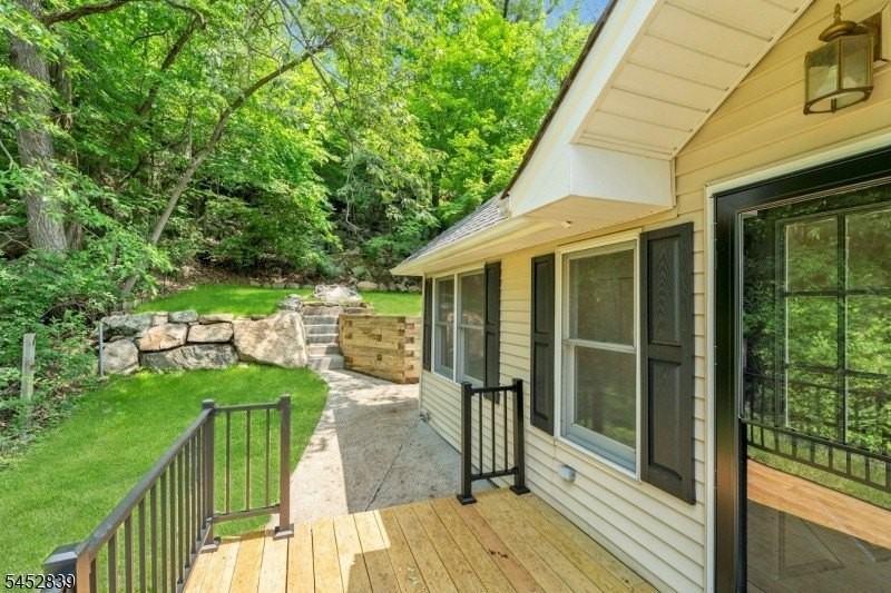 358 Lakeview Ave - Photo 5 of 45