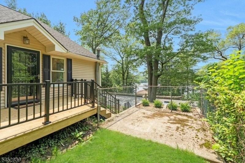 358 Lakeview Ave - Photo 7 of 45