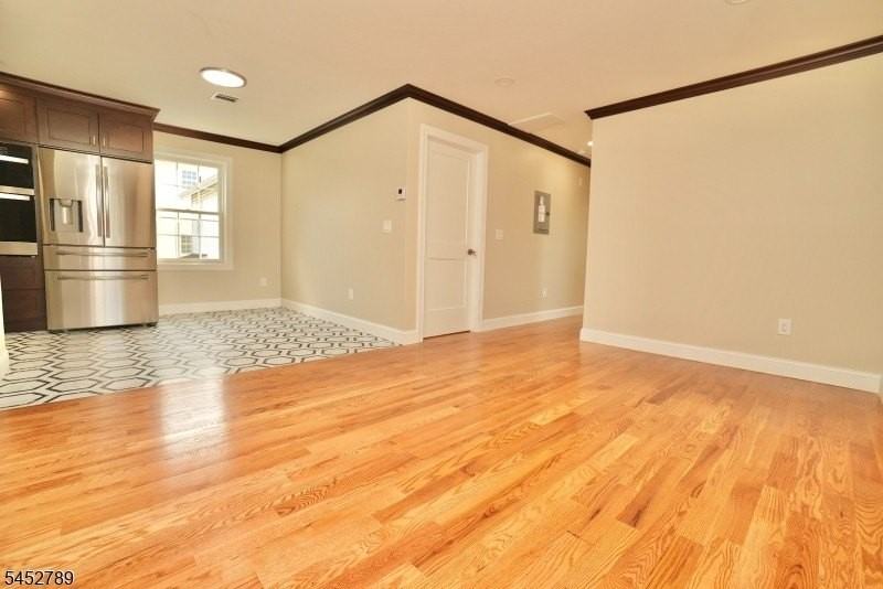 31 Bellevue Ave Unit 2 - Photo 4 of 22
