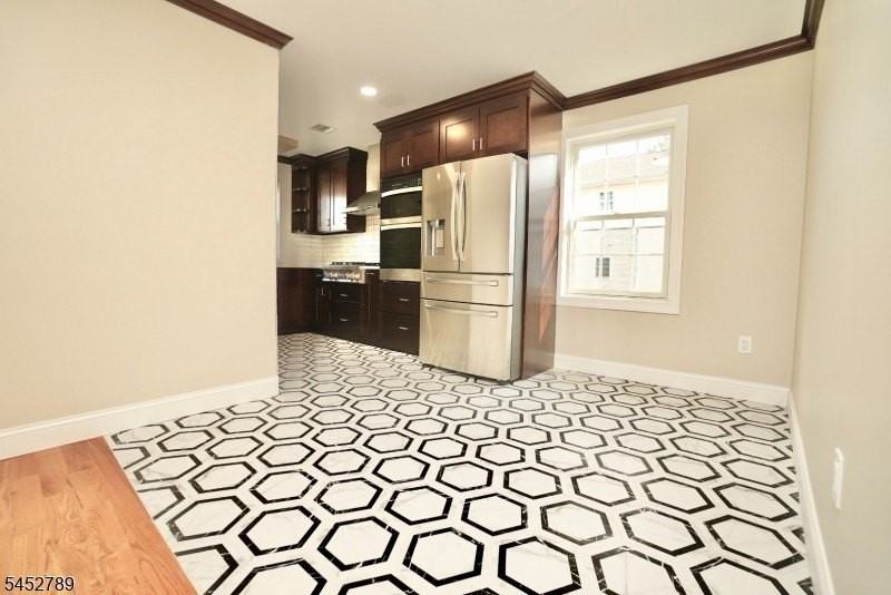 31 Bellevue Ave Unit 2 - Photo 7 of 22