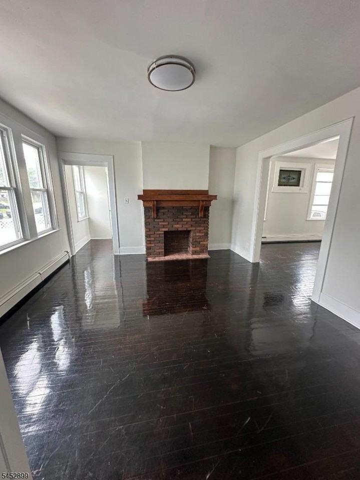 195 Brookdale Ave - Photo 2 of 8
