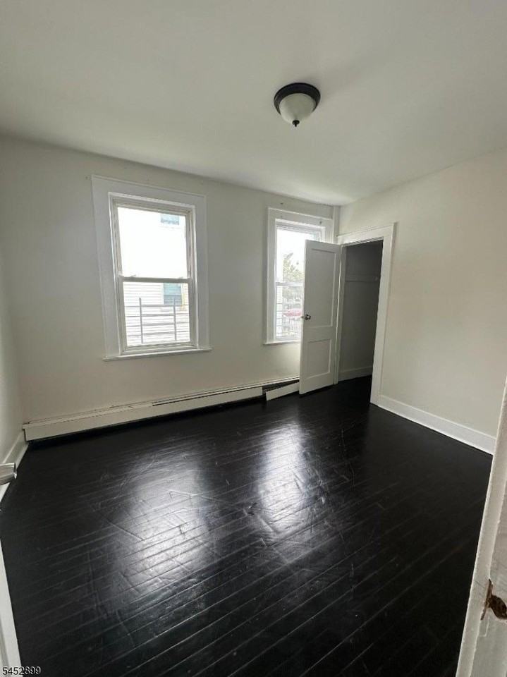 195 Brookdale Ave - Photo 5 of 8