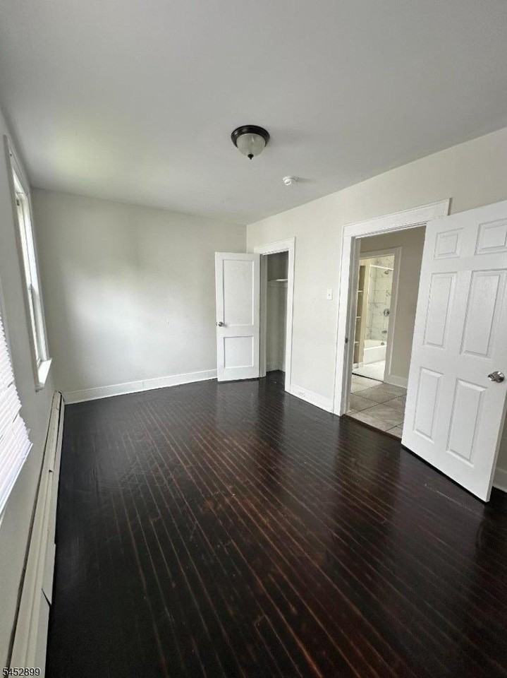 195 Brookdale Ave - Photo 7 of 8