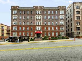6045 Kennedy Blvd E #D9 - Photo 1 of 1