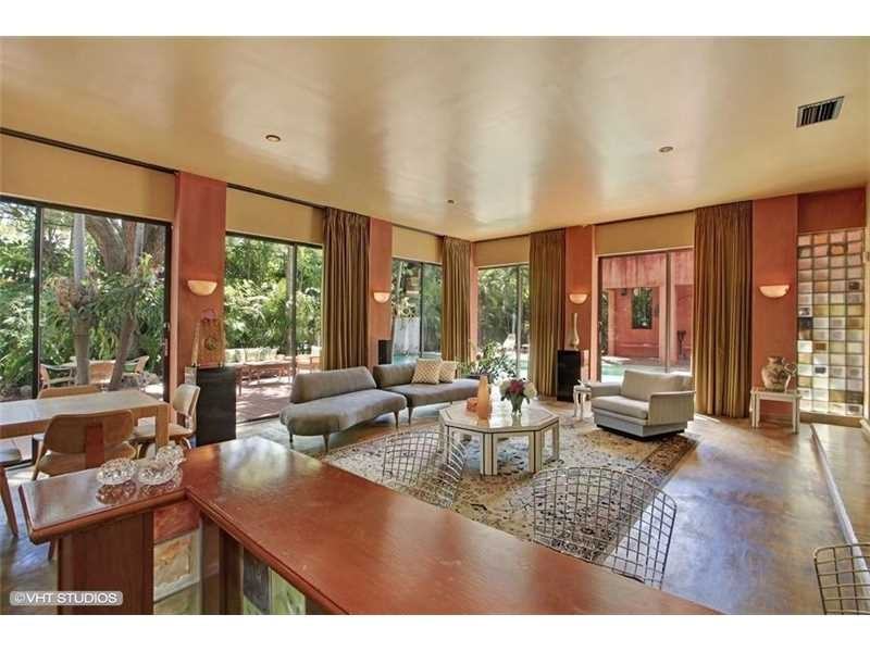 5627 Granada Blvd - Photo 3 of 8
