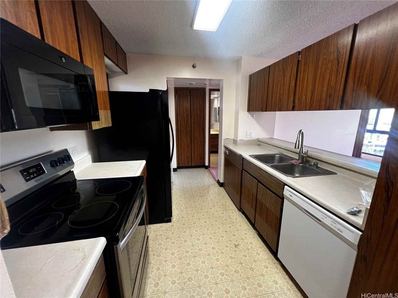 5090 Likini St #902 - Photo 7 of 25
