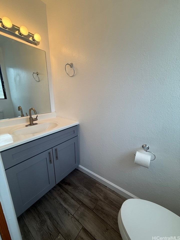 949 8th Ave - Photo 4 of 25