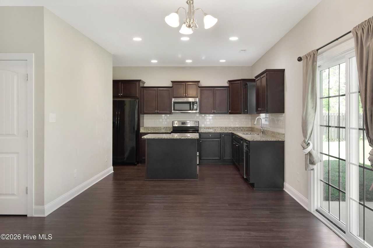 879 Stormy Gale Ln - Photo 4 of 16