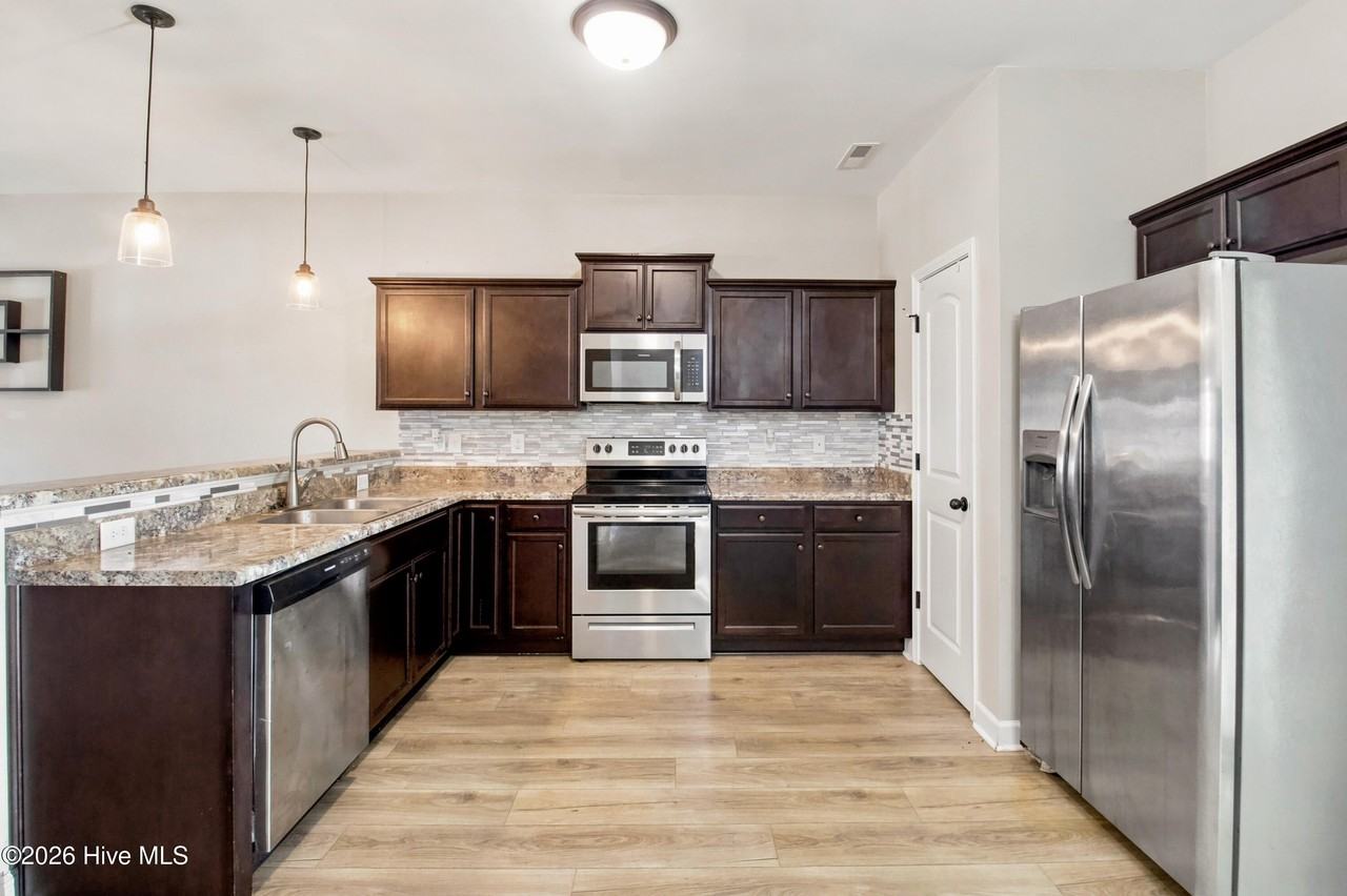511 Justice Farm Dr - Photo 5 of 13