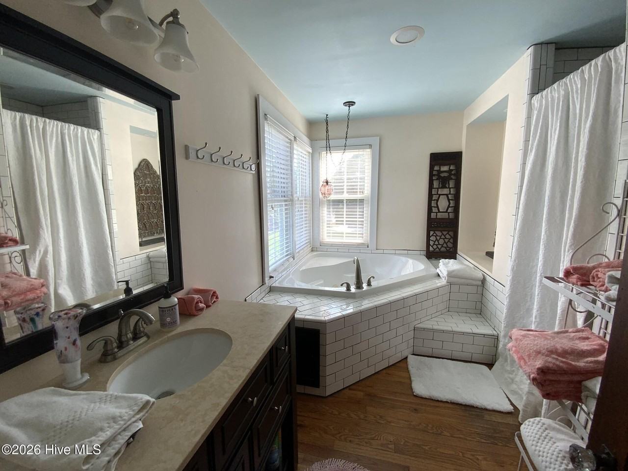 837 Main St #B - Photo 6 of 15