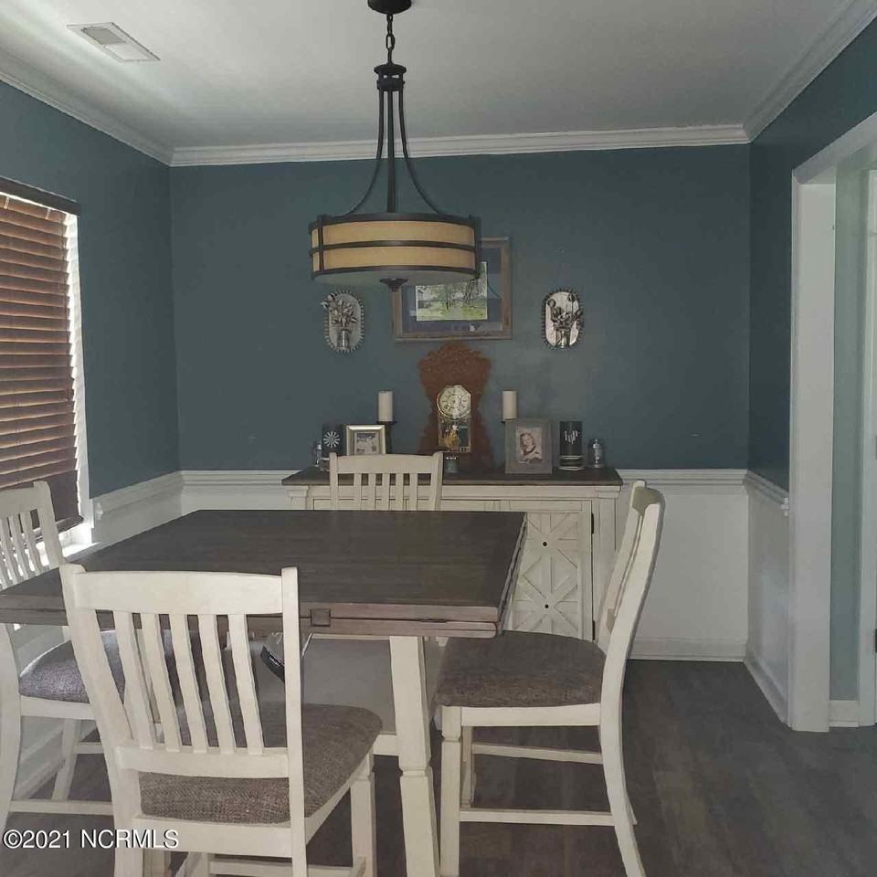 105 Shallow Ct - Photo 2 of 4