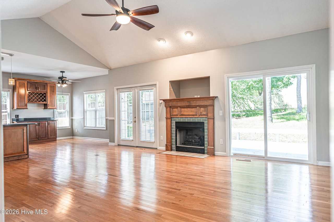 154 Dublin Ct - Photo 6 of 31