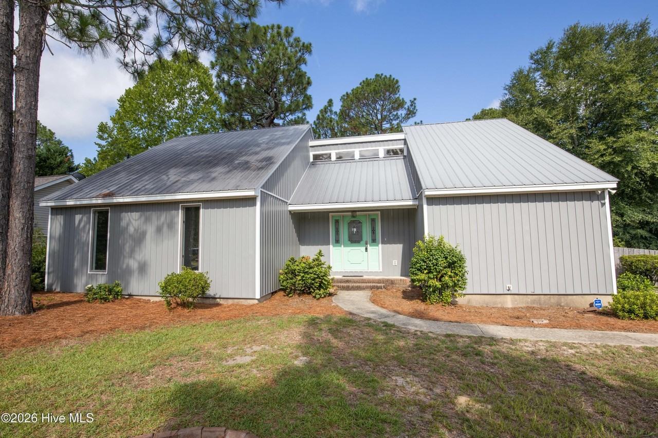 85 Winchester Rd - Photo 5 of 50