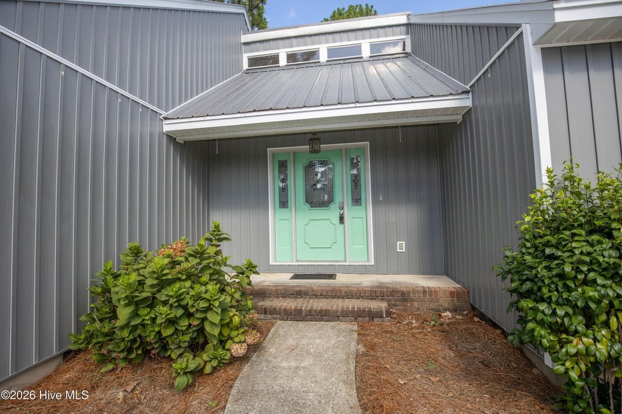 85 Winchester Rd - Photo 6 of 50