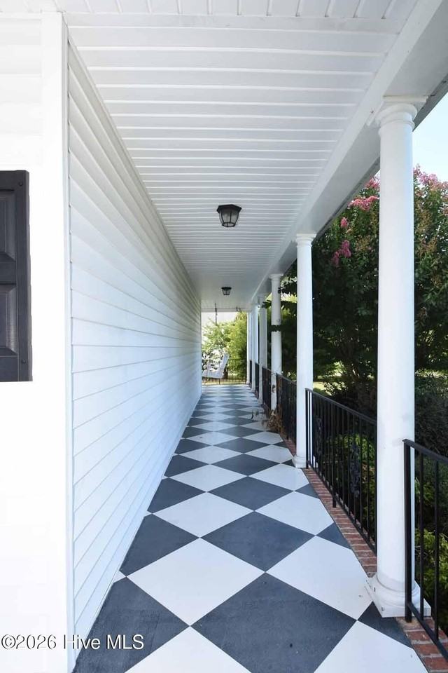 1129 Scarlet Oak Dr - Photo 4 of 40
