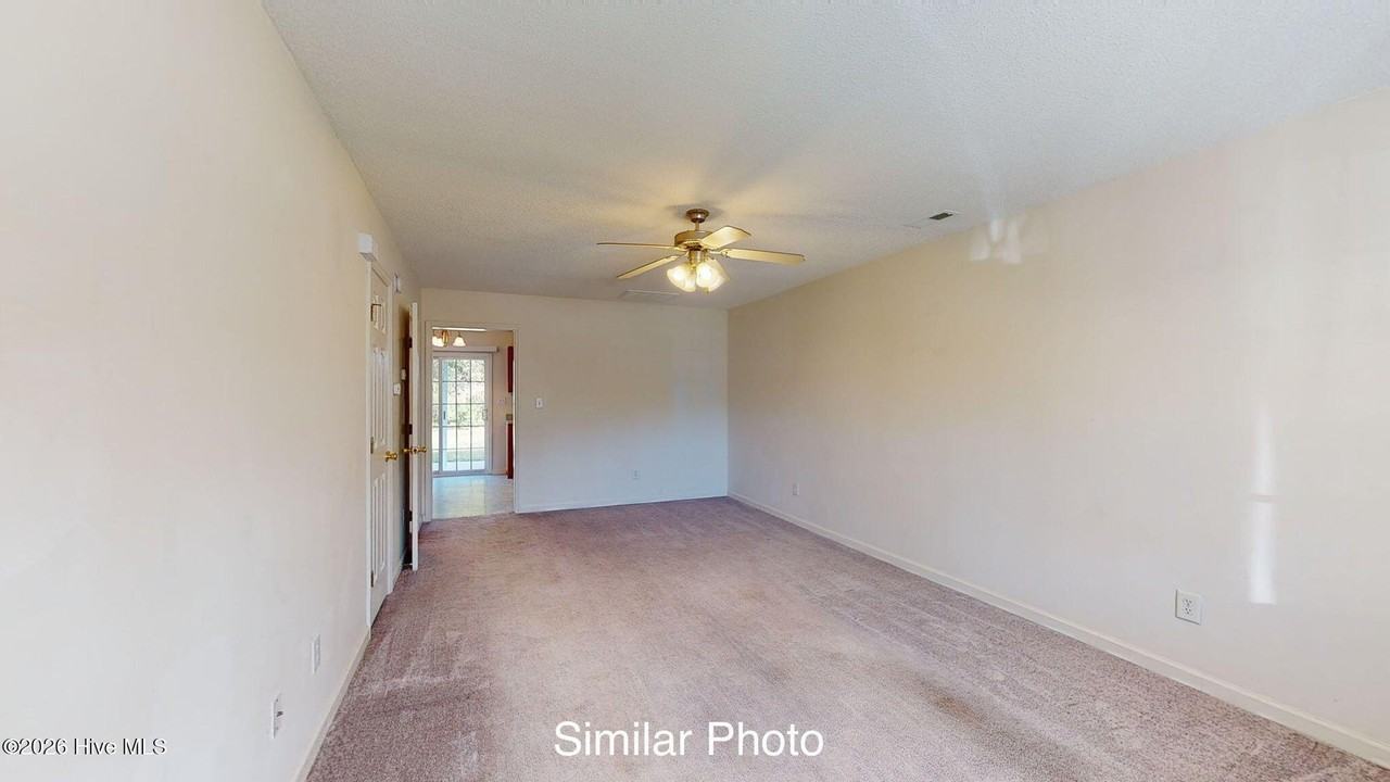 105 E Coopers Ct - Photo 5 of 22