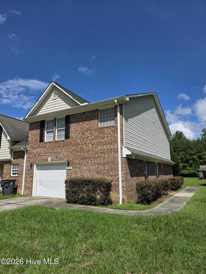 109 Cheyenne Ct - Photo 2 of 16