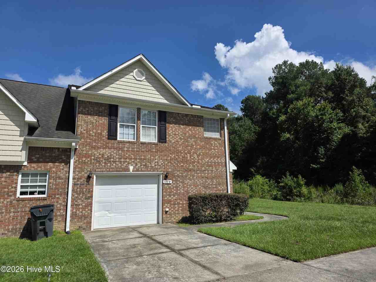 109 Cheyenne Ct - Photo 3 of 16
