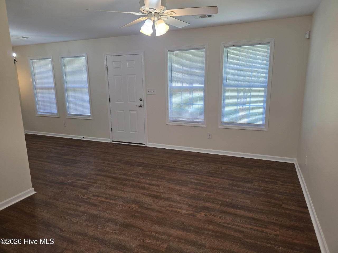 109 Cheyenne Ct - Photo 5 of 16