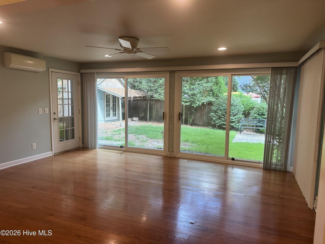 165 Duffers Ln - Photo 7 of 26
