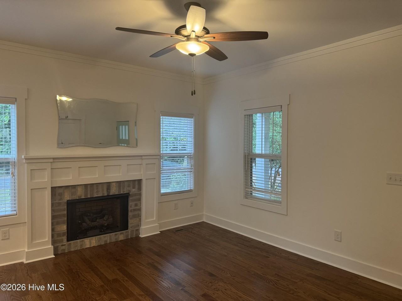 100 Jefferson St - Photo 7 of 28