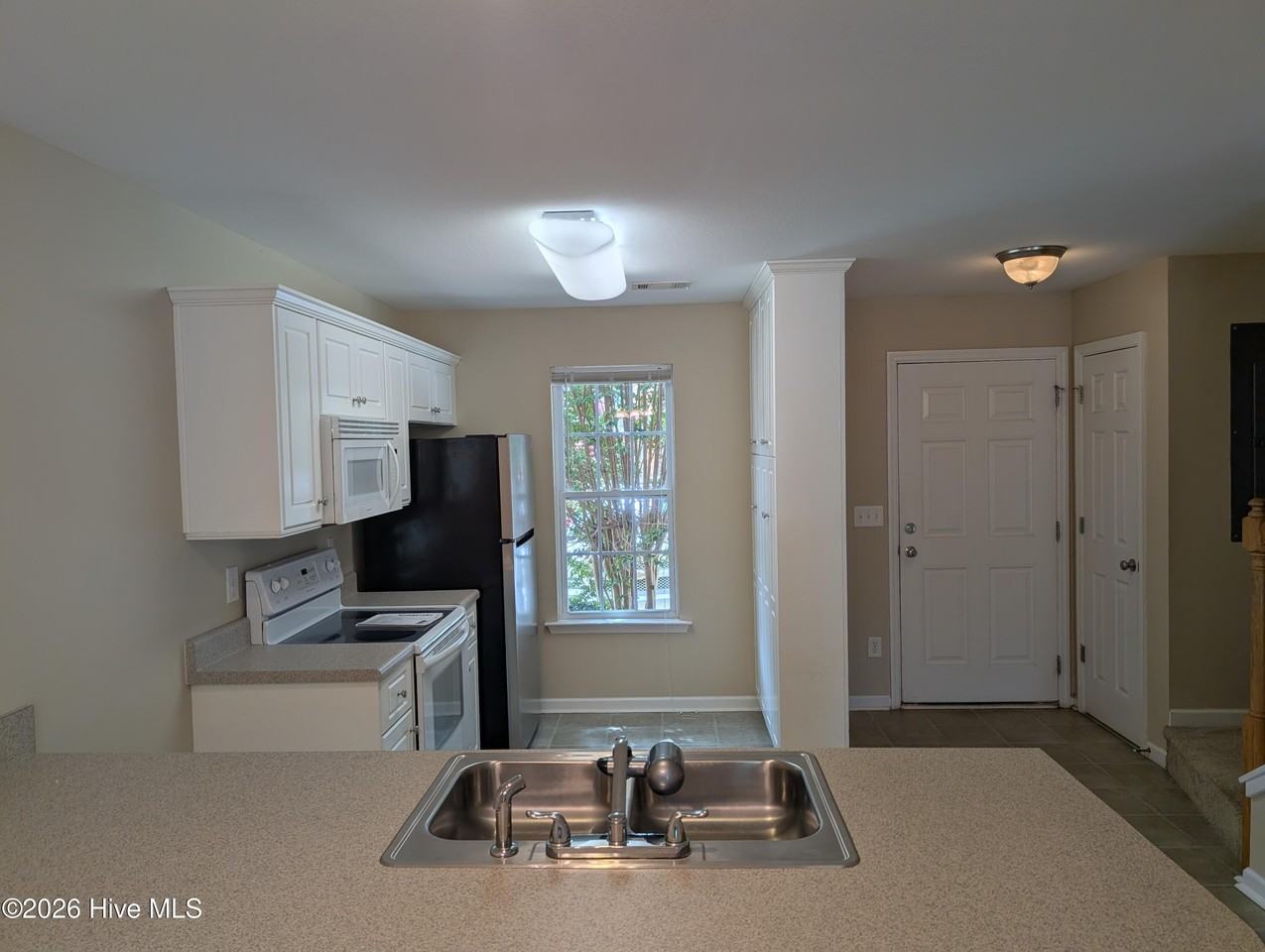 1008 Micah Trce - Photo 2 of 9
