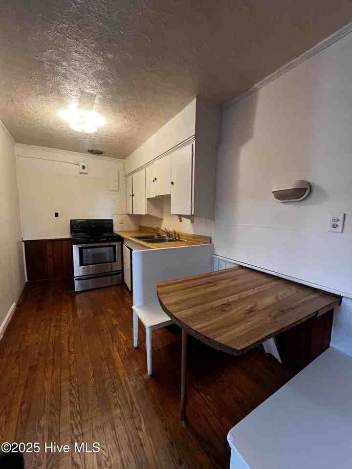 306 N 11th St #3 - Photo 5 of 7