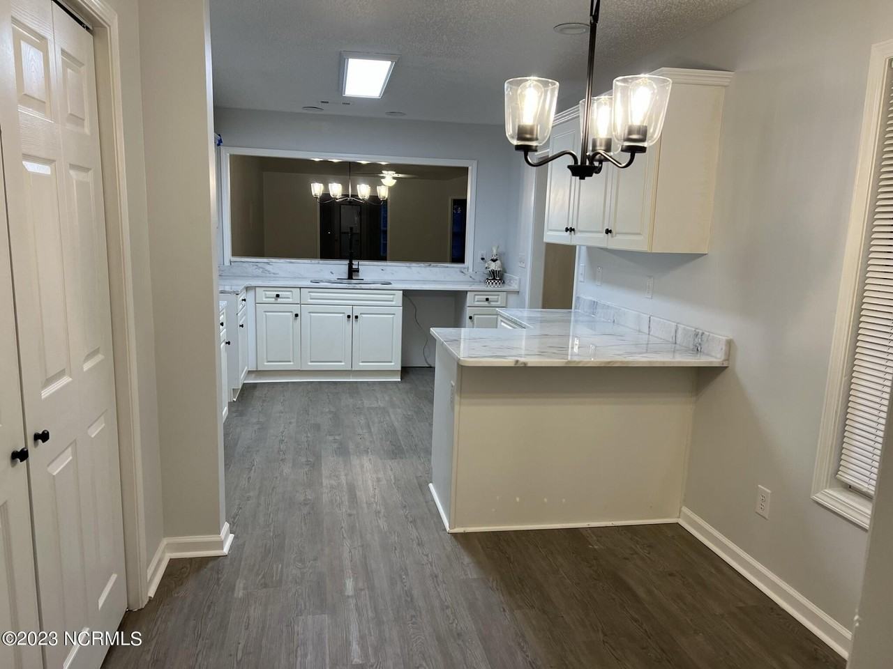 607 Sunset Oaks Ln - Photo 2 of 20
