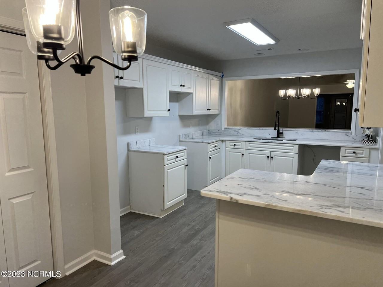 607 Sunset Oaks Ln - Photo 3 of 20