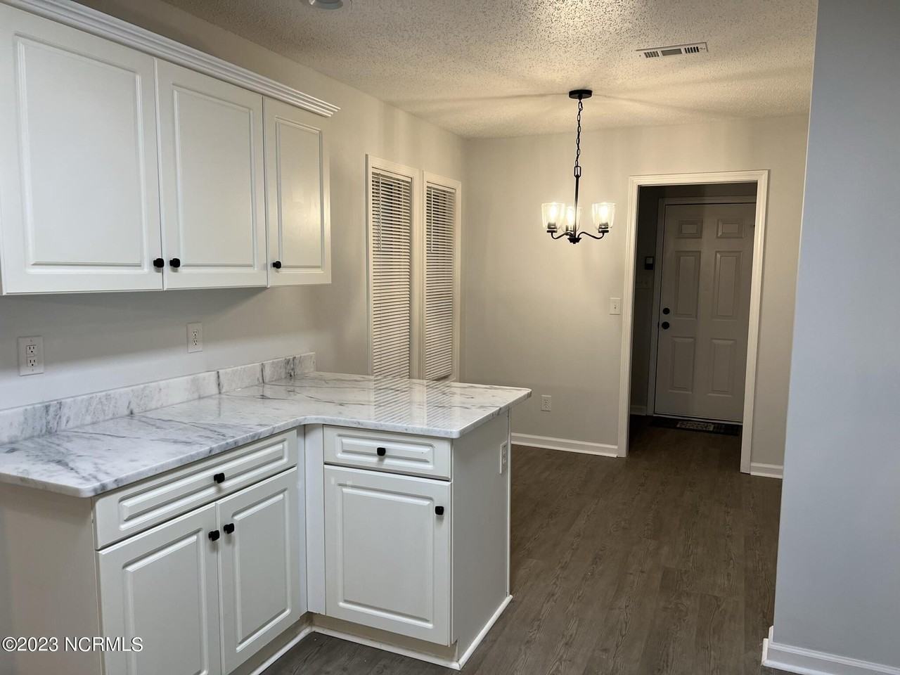 607 Sunset Oaks Ln - Photo 6 of 20