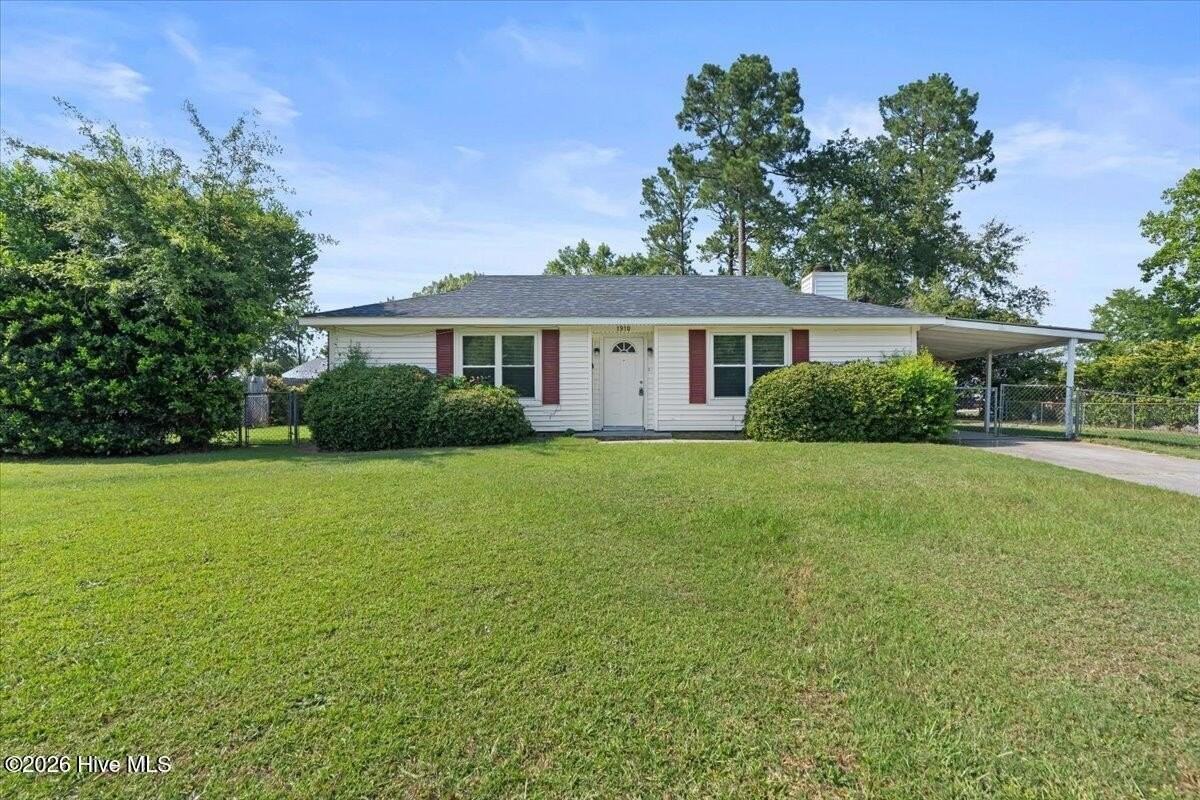 1910 Neptune Dr - Photo 2 of 24
