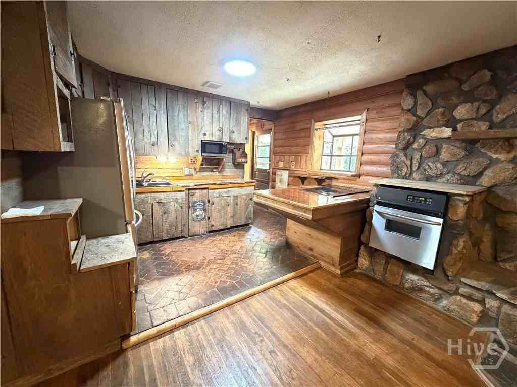 1054 College Station Rd - Photo 5 of 18