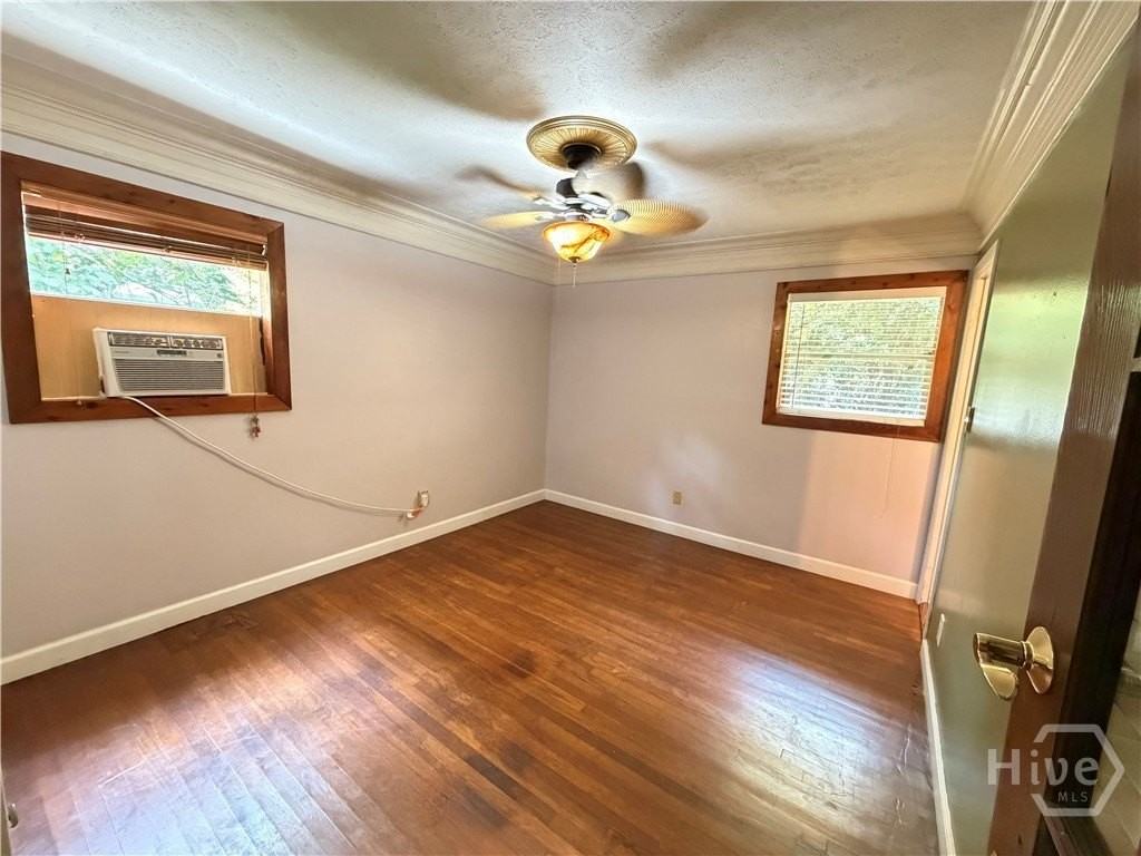 1054 College Station Rd - Photo 7 of 18