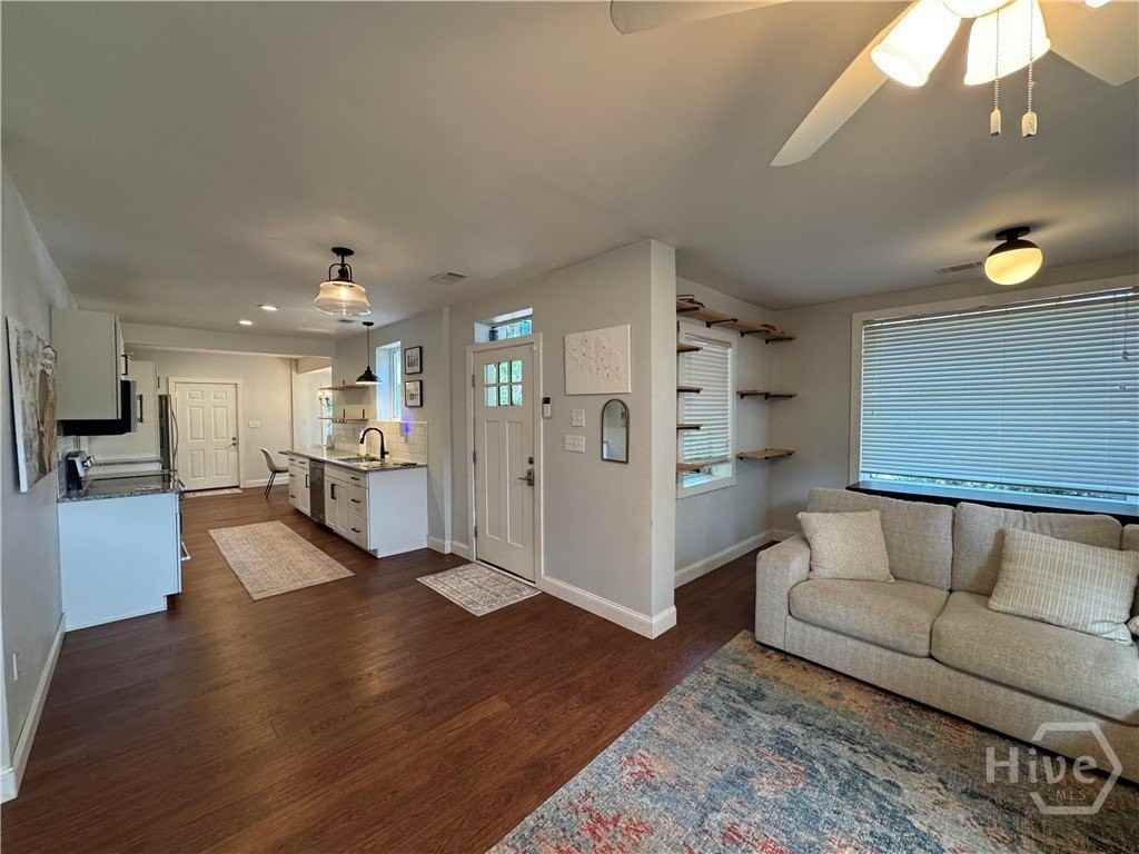 385 Best Dr - Photo 7 of 25