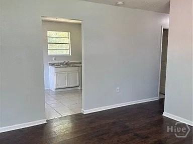 1104 Sherman Ave - Photo 3 of 12
