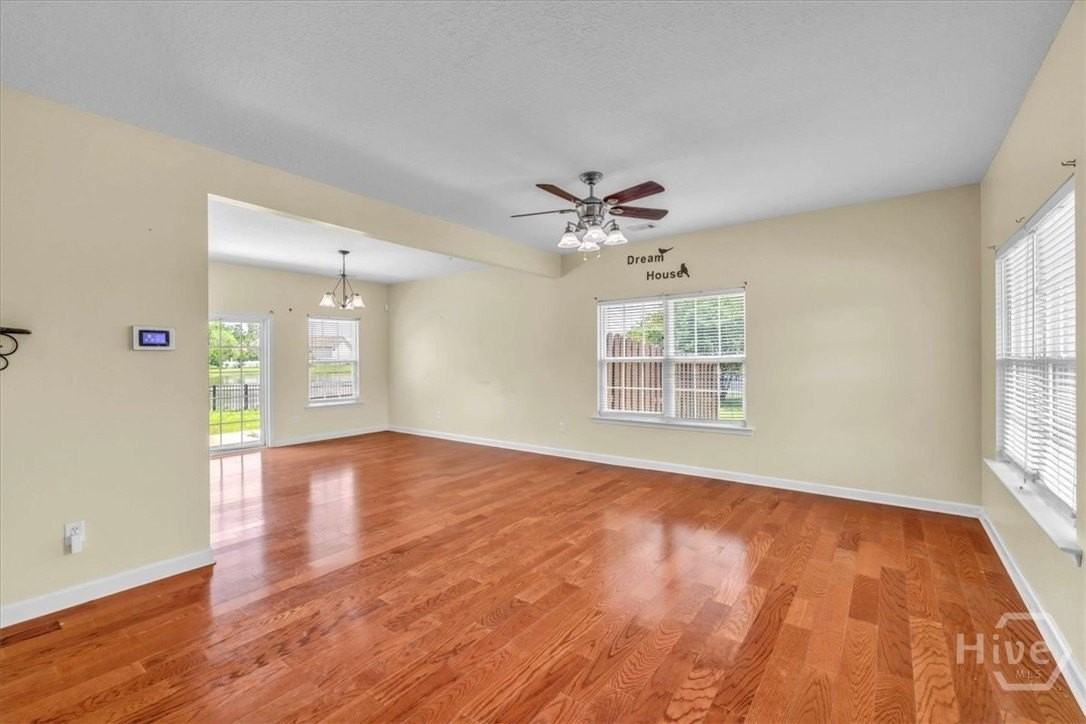 256 Savannah Ln - Photo 4 of 46