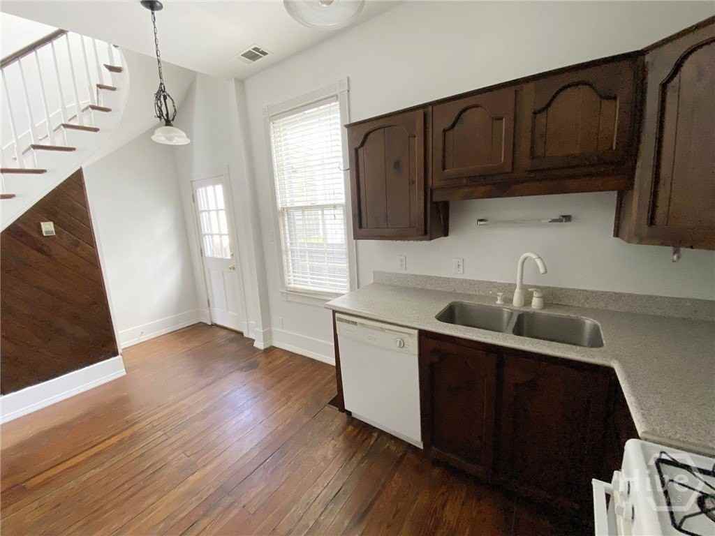506 E York St - Photo 7 of 26