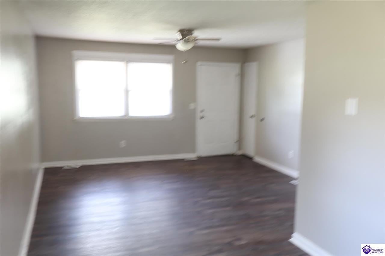 300 Dixon Ave - Photo 6 of 12