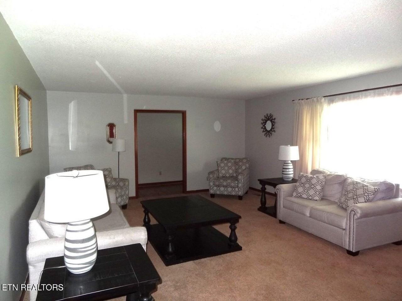 1789 Sparta Hwy - Photo 3 of 16