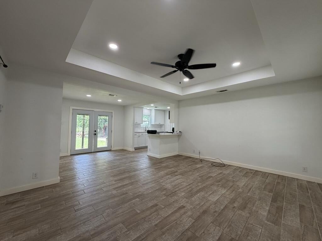 804 Clay St - Photo 2 of 9