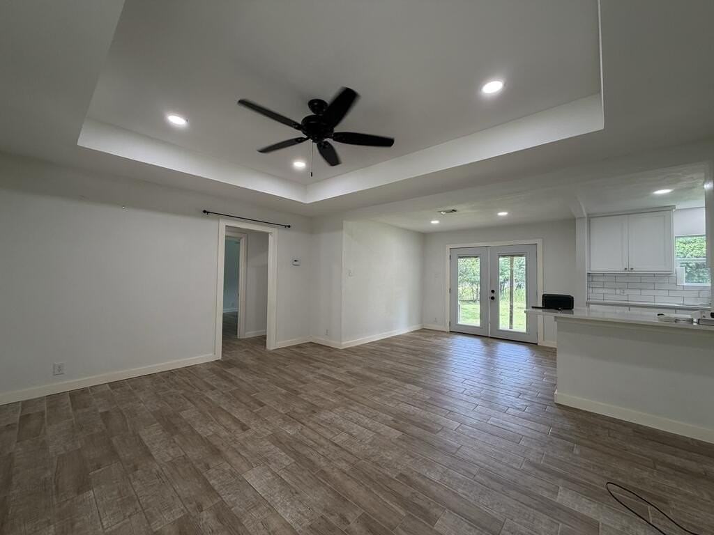804 Clay St - Photo 3 of 9